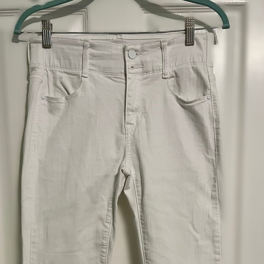 White APT 9 Stretch Jeans, Size 6S